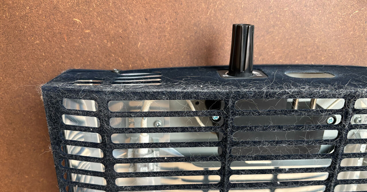 こたつのヒーターのカバー部分についたペットの抜け毛